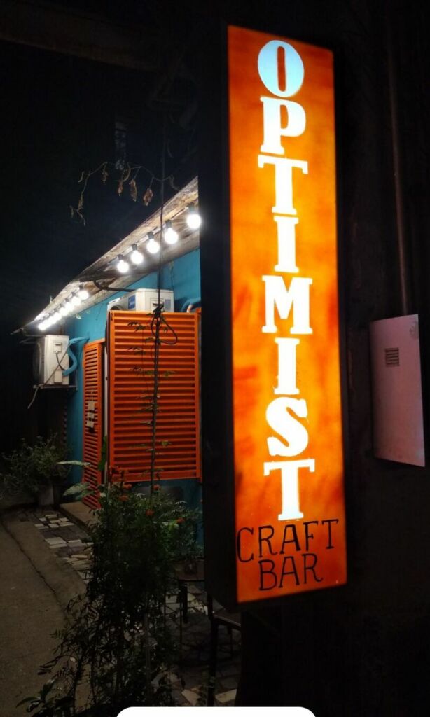 Optimist craft bar